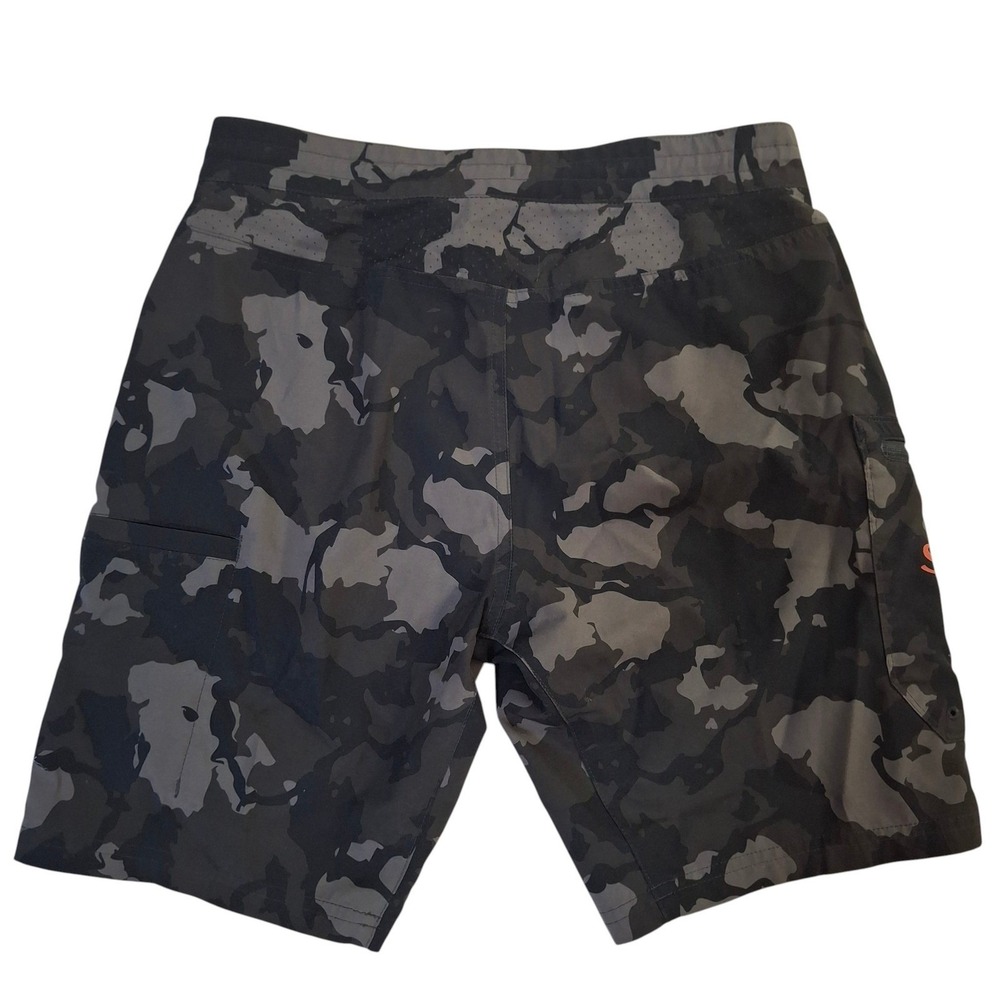 Simms Camo Board Shorts Mens 30 Gray Black Camouflage Cargo Stretch Fishing - Picture 2 of 9